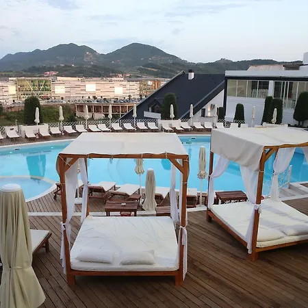 Üdülőközpont Mai Tai