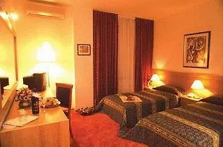 Üdülőközpont Mai Tai