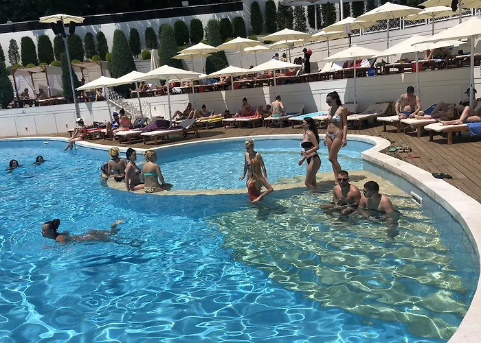 Mai Tai Mjull-Bethore